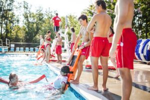 Lifeguard Class: Why Professional Training Matters for Future Lifeguards